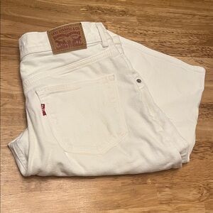 Elegant White Women's Bermuda Shorts